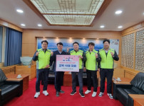 LG전자 교복기부사진(1).jpeg