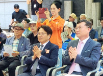 강 시장 명 부지사 박수.jpg