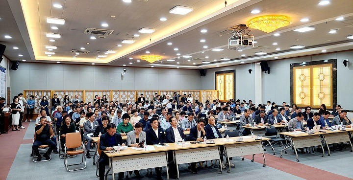단체사진.jpg